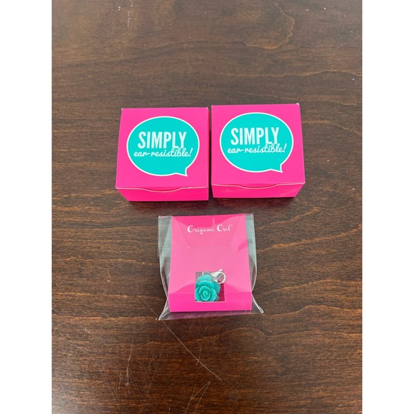 Set of 2 New Origami Owl Aqua Rose Stud Earrings and Aqua Rose Dangle - Picture 5 of 6